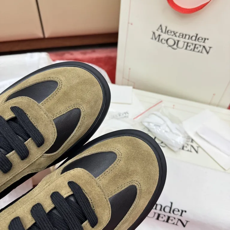 Alexander McQueen Shoe 